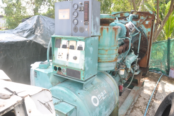 ขาย เครื่องปั่นไฟ generator Cumim Onan 250 kw