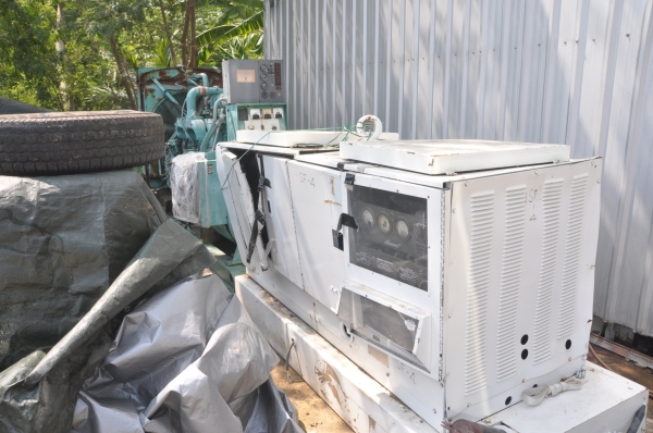 ขาย เครื่องปั่นไฟ generator Cumim Onan 250 kw ขาย เครื่องปั่นไฟ generator Cumim Onan 250 kw