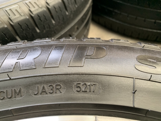 ล้อแม็ก Ford Everest ขอบ 20 แถมยาง 265-50-20 Goodyear ปลายปี 17