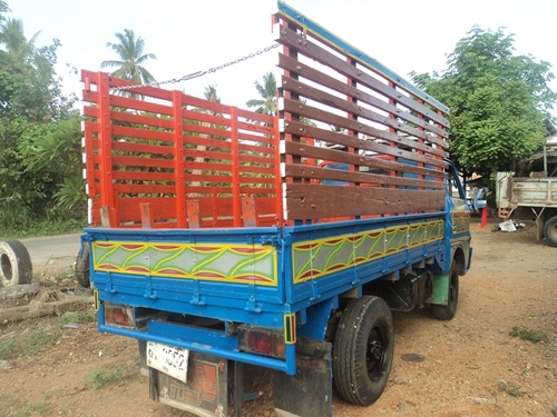 ขายรถผมเองรถบรรทุกสี่ล้อELF85HP ผมทำสีให้ใหม่และแต่งให้พร้อม ใช้ในกาลเกษรมีทะเบียนวิ่งทางใกลได้ครับ