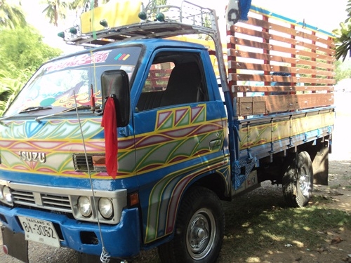 ขายรถผมเองรถบรรทุกสี่ล้อELF85HP ผมทำสีให้ใหม่และแต่งให้พร้อม ใช้ในกาลเกษรมีทะเบียนวิ่งทางใกลได้ครับ