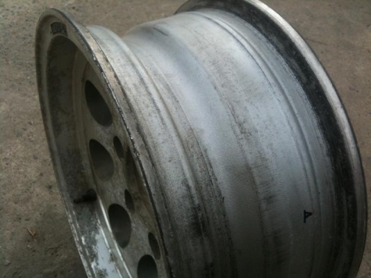 ขายหยดน้ำ 14 นิ้ว สภาพตามรูป ครับ