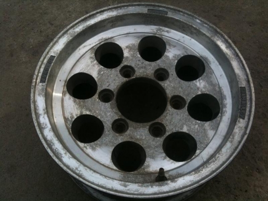 ขายหยดน้ำ 14 นิ้ว สภาพตามรูป ครับ