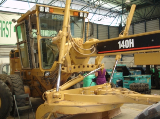 ถึงไทยแล้วครับ CAT 140H ปี 2003 Serial 2ZK08136 นำเข้าจากอเมริกา สวยมาก และถูกว่าที่อื่น