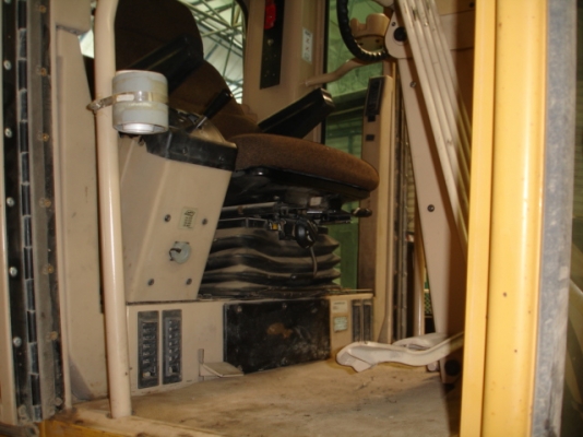 ถึงไทยแล้วครับ CAT 140H ปี 2003 Serial 2ZK08136 นำเข้าจากอเมริกา สวยมาก และไม่แพง