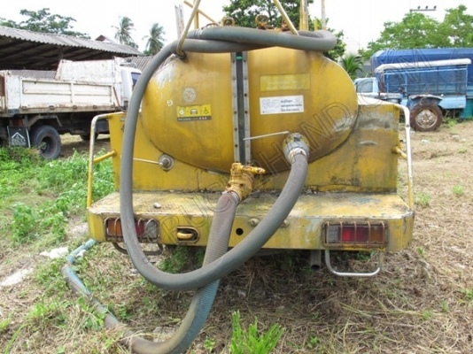 รถบรรทุก 6 ล้อ บรรทุกสิ่งปฎิกูล(รถประมูลจากเทศบาล มีชุดจดทะเบียนพร้อม)ถังเก็บ/แท้งค์เป็นเนื้อสเตนเลส อุปกรณ์ดูด-ส่งพร้อมทำงาน