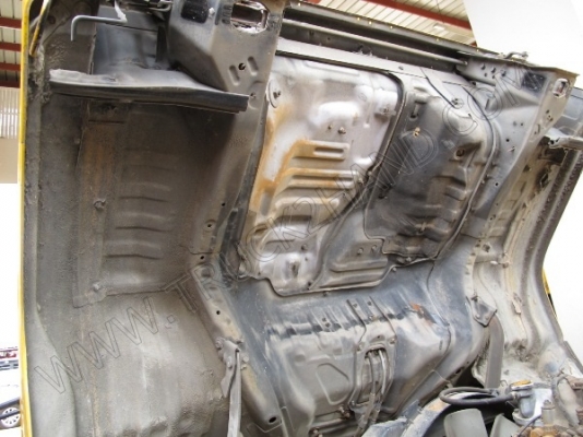 รถบรรทุก 6 ล้อ บรรทุกสิ่งปฎิกูล(รถประมูลจากเทศบาล มีชุดจดทะเบียนพร้อม)ถังเก็บ/แท้งค์เป็นเนื้อสเตนเลส อุปกรณ์ดูด-ส่งพร้อมทำงาน