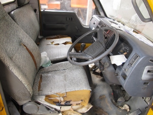 รถบรรทุก 6 ล้อ บรรทุกสิ่งปฎิกูล(รถประมูลจากเทศบาล มีชุดจดทะเบียนพร้อม)ถังเก็บ/แท้งค์เป็นเนื้อสเตนเลส อุปกรณ์ดูด-ส่งพร้อมทำงาน