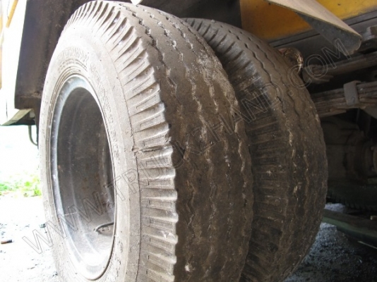 รถบรรทุก 6 ล้อ บรรทุกสิ่งปฎิกูล(รถประมูลจากเทศบาล มีชุดจดทะเบียนพร้อม)ถังเก็บ/แท้งค์เป็นเนื้อสเตนเลส อุปกรณ์ดูด-ส่งพร้อมทำงาน