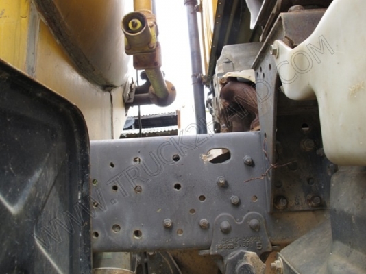 รถบรรทุก 6 ล้อ บรรทุกสิ่งปฎิกูล(รถประมูลจากเทศบาล มีชุดจดทะเบียนพร้อม)ถังเก็บ/แท้งค์เป็นเนื้อสเตนเลส อุปกรณ์ดูด-ส่งพร้อมทำงาน