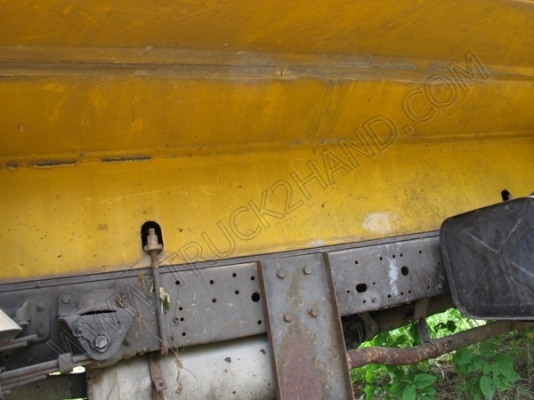 รถบรรทุก 6 ล้อ บรรทุกสิ่งปฎิกูล(รถประมูลจากเทศบาล มีชุดจดทะเบียนพร้อม)ถังเก็บ/แท้งค์เป็นเนื้อสเตนเลส อุปกรณ์ดูด-ส่งพร้อมทำงาน