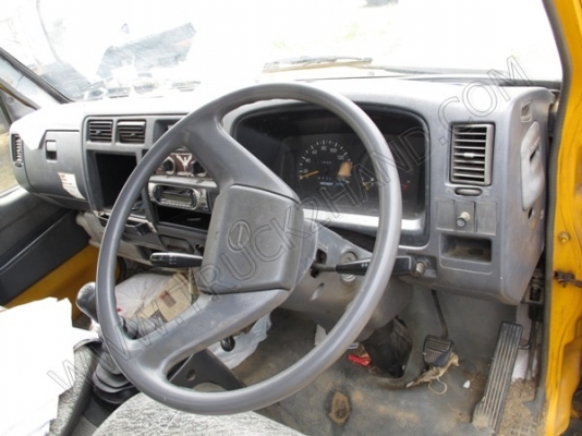 รถบรรทุก 6 ล้อ บรรทุกสิ่งปฎิกูล(รถประมูลจากเทศบาล มีชุดจดทะเบียนพร้อม)ถังเก็บ/แท้งค์เป็นเนื้อสเตนเลส อุปกรณ์ดูด-ส่งพร้อมทำงาน