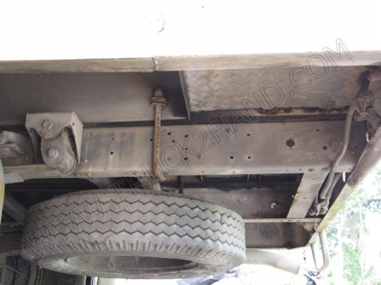 รถบรรทุก 6 ล้อ บรรทุกสิ่งปฎิกูล(รถประมูลจากเทศบาล มีชุดจดทะเบียนพร้อม)ถังเก็บ/แท้งค์เป็นเนื้อสเตนเลส อุปกรณ์ดูด-ส่งพร้อมทำงาน