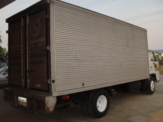 ขายตู้แห้งติดรถ NPR ยาว 5 เมตร เปิด 3 บานสวยๆ ครับ. ขายตู้แห้งติดรถ NPR ยาว 5 เมตร เปิด 3 บานสวยๆ ครับ.