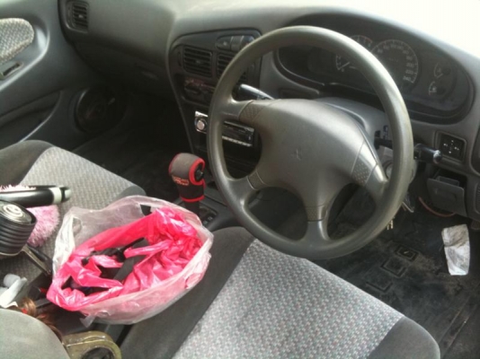 ขายครับ รถสวย น่าใช้ไม่เคยติดแก๊ส เดิม ดีครับ สภาพพร้อมใช้