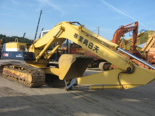 KOMUTSU PC200-5
