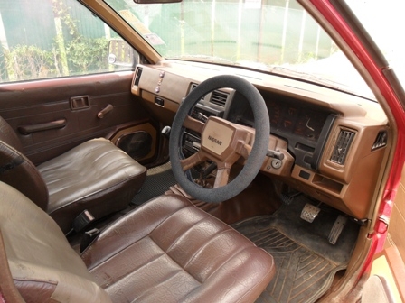 ขายรถปิคอัพ นิสสันบิ๊กเอ็ม 4 ประตู (Big M)เกียร์ธรรมดา+ เครื่องดีเซล2500(TD25)ปี94 สีเลือดหมู แซสซีสวยๆ+กระบะไม่ผุ+เครื่องแน่น+เกียร์ดี+เฟืองท้ายดี+แอร์เย็น