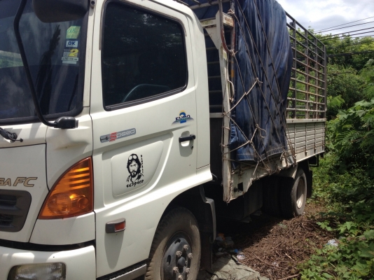 รถฮีโน่ 6 ล้อ รั้ว FC4J 150 แรงม้า ปี 49 วิ่ง 2xx,xxx กม. สนใจติดต่อ 081 - 6079515 รถฮีโน่ 6 ล้อ รั้ว FC4J 150 แรงม้า ปี 49 วิ่ง 2xx,xxx กม. สนใจติดต่อ 081 - 6079515