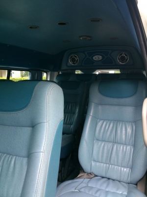 ขายดาวน์รถตู้ VIP ป้ายเหลืองสภาพเยี่ยม (NGV)