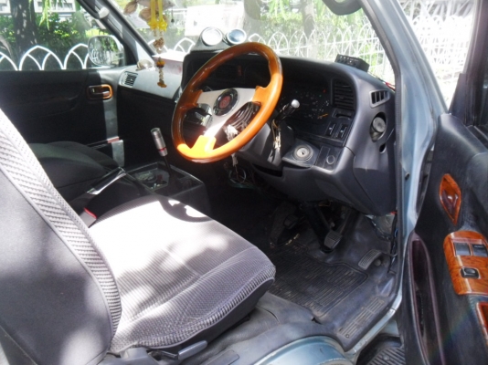 ขายรถตู้พร้อมใช้