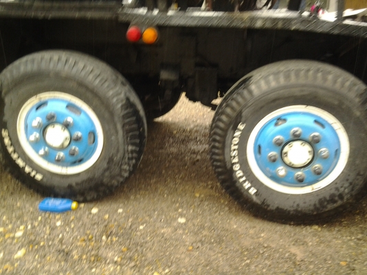 ขายรถเครน 12 ล้อ 25 ตัน ปั๊ม 3 ตอน เอกสารอินวอย รถเดิม สวยจริงๆ