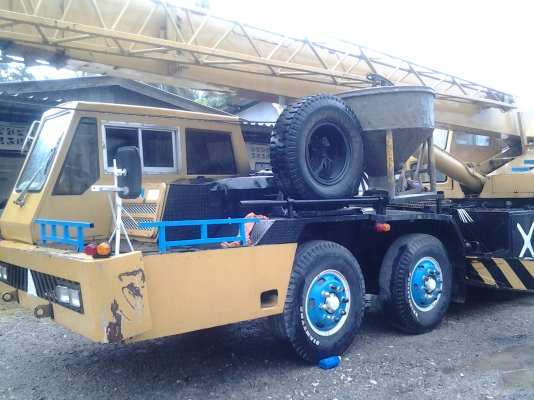 ขายรถเครน 12 ล้อ 25 ตัน ปั๊ม 3 ตอน เอกสารอินวอย รถเดิม สวยจริงๆ