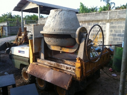 รถโม่ปูน/ดัมพ์ได้ ขับเคลื่อน6 ล้อ yanma