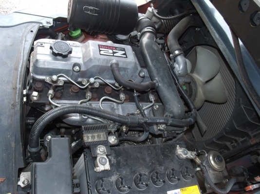 ขายรถยก2.5ตันT0Y0TA ( รุ่นใหม่ 50-8FD25t)