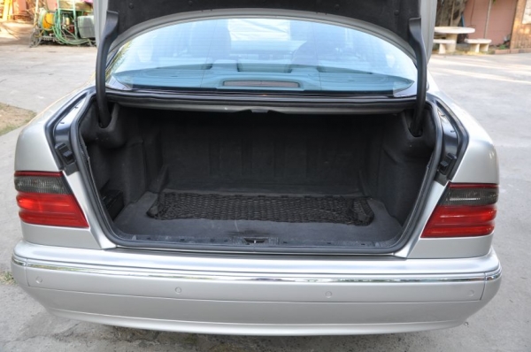 ขายbenz e200ตัวTOPสุด kompressor(AVANTGARDE)ปี2002 สภาพสวยเดิม 830,000 บาท