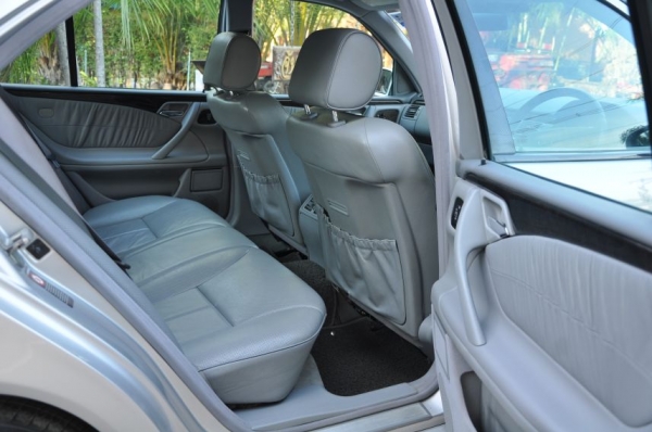 ขายbenz e200ตัวTOPสุด kompressor(AVANTGARDE)ปี2002 สภาพสวยเดิม 830,000 บาท