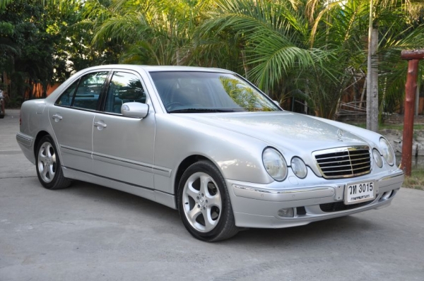 ขายbenz e200ตัวTOPสุด kompressor(AVANTGARDE)ปี2002 สภาพสวยเดิม 830,000 บาท