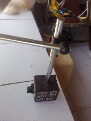 ชุดไดอัลเกจความละเอียด 0.01 มม. วัดได้ 10 มม. พร้อมขายึดแบบแม่เหล็กปรับตำแหน่งการวัดได้ ชุดไดอัลเกจความละเอียด 0.01 มม. วัดได้ 10 มม. พร้อมขายึดแบบแม่เหล็กปรับตำแหน่งการวัดได้