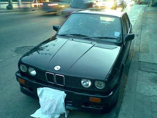 ขาย bmw e30 สีดำ4ประตู เครืองm10หัวฉีด พวงมาลัยเพาเวอร์ กระจกไฟฟ้า
