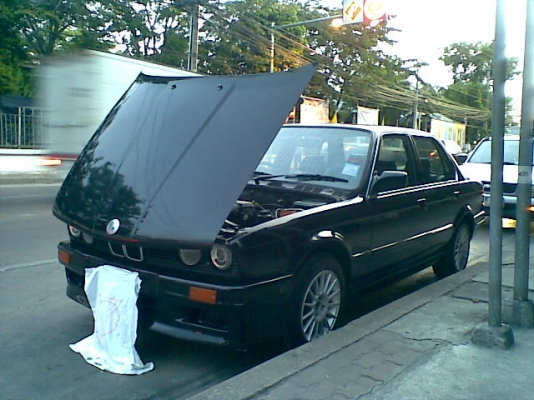 ขาย bmw e30 สีดำ4ประตู เครืองm10หัวฉีด พวงมาลัยเพาเวอร์ กระจกไฟฟ้า
