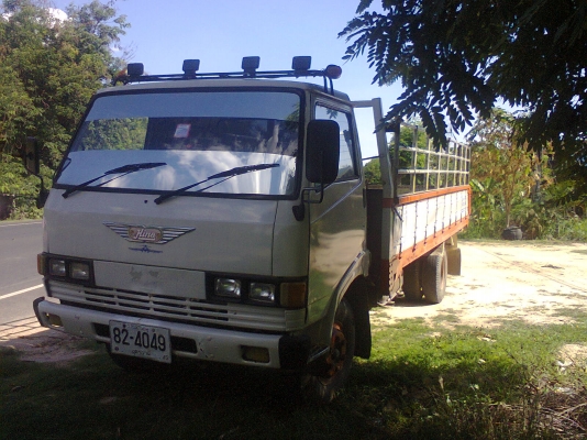 ขาย KM779 ยาว 5.5 เมตร 117แรง เครื่องดี แชชซีสวยครับ ขาย KM779 ยาว 5.5 เมตร 117แรง เครื่องดี แชชซีสวยครับ