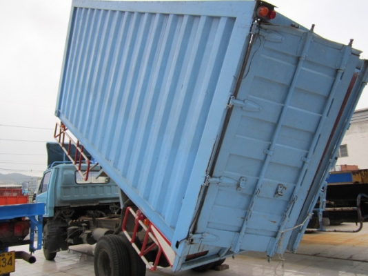 6 ล้อดั๊มเกษตร / อีซูซุ / 110 แรง