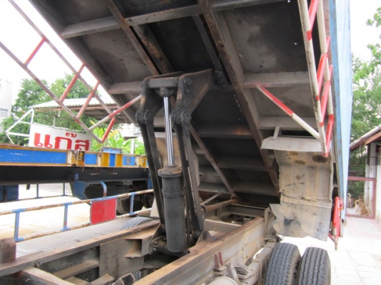 6 ล้อดั๊มเกษตร / อีซูซุ / 110 แรง