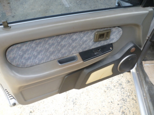 ไมตี้เอ๊กรุ่น 2.8 พลัส รถสวยน่าใช้