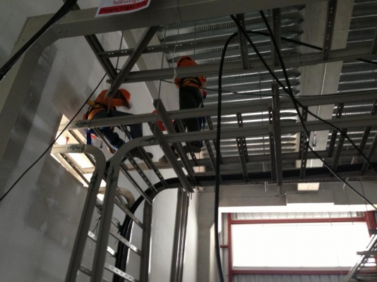 รับงานระบบไฟฟ้าและงานติดตั้งแอร์