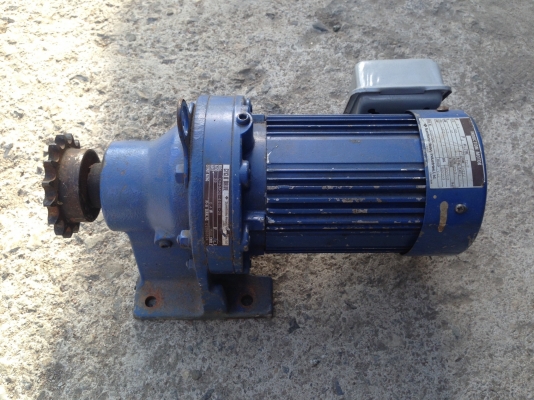 ขายมอเตอร์เกียร์ sumitomo 1/2 Hp. 380 v อัตราทด 29/1 RPM. สภาพสวยพร้อมใช้งาน
