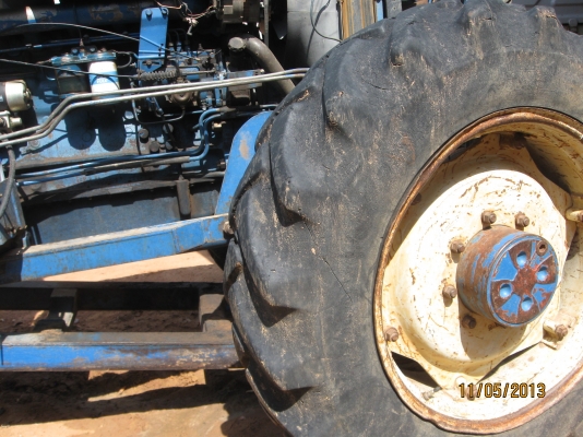 ขายรถไถ ford 7910 6 สูบ 105 hp