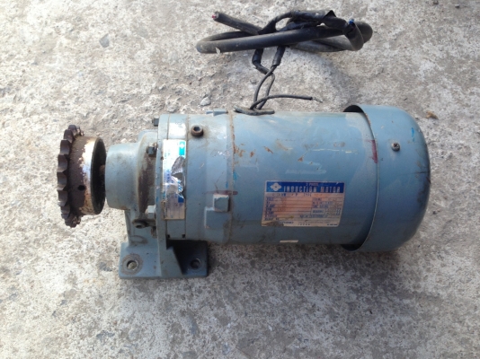ขายมอเตอร์เกียร์ sumitomo 1/3 Hp. 380 V อัตราทด 29/1 สภาพสวยพร้อมใช้งานมี 2 ตัวครับ
