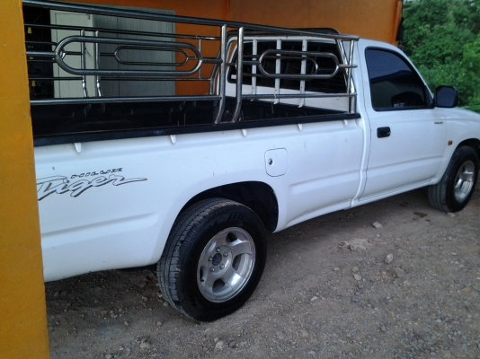 รถ พร้อมใช้ แม็ค15ยางใหม่4เส้น เครื่องดี เชชซีสวย ปี2001