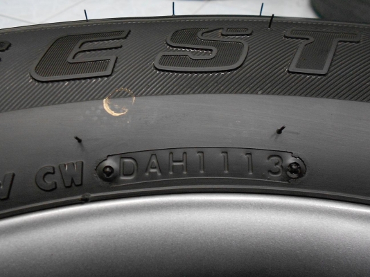 ขายล้อแม็ก All new D-max (X-series) ขอบ 17 (สีรมดำ)พร้อมยางป้ายแดงปี 13/เทิร์นได้-ใส่ฟรีค่ะ ขายล้อแม็ก All new D-max (X-series) ขอบ 17 (สีรมดำ)พร้อมยางป้ายแดงปี 13/เทิร์นได้-ใส่ฟรีค่ะ