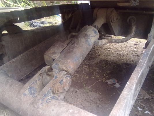 ขายรถแบกโฮโคมัสสุpc30 รุ่น6สภาพพร้อมใช้สุดสุด