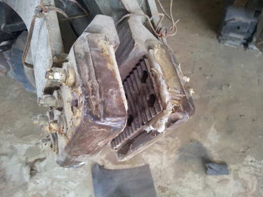 มือจับ+กระบอกไฮโดรลิก มือจับ+กระบอกไฮโดรลิก