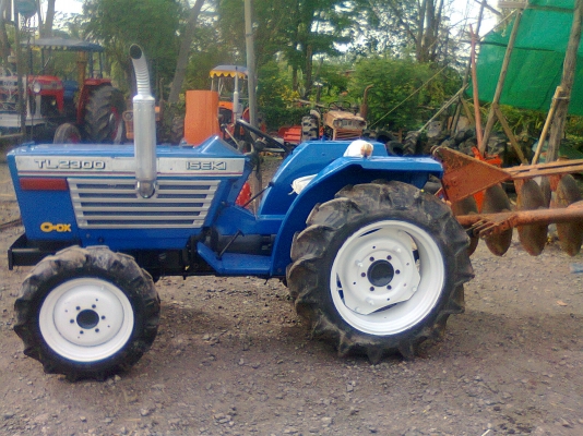 อิซากิ TL2300 ขับเคลื่อน 4WD ผานพรวน 5 ใบ โลตารี่ตีดิน