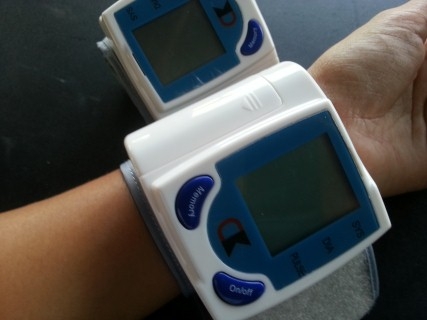 เครื่องวัดความดันโลหิตแบบพกพา