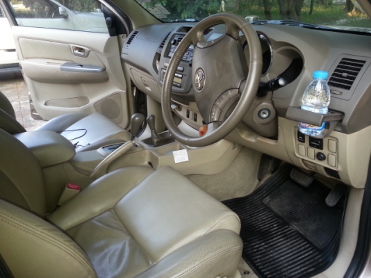 ขาย fortunner 4x4 ปี 48 สวยจัด สีบรอนทอง ขาย fortunner 4x4 ปี 48 สวยจัด สีบรอนทอง