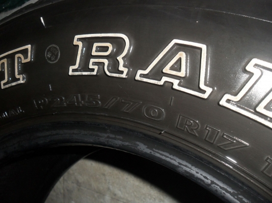 ยาง SAVERO 245/70R17 ปี08 สวยๆ 1 คู่ ยาง SAVERO 245/70R17 ปี08 สวยๆ 1 คู่